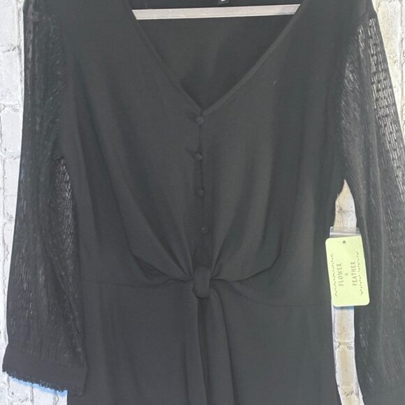 Elegant Black Women's Blouse - Picture 3 of 13